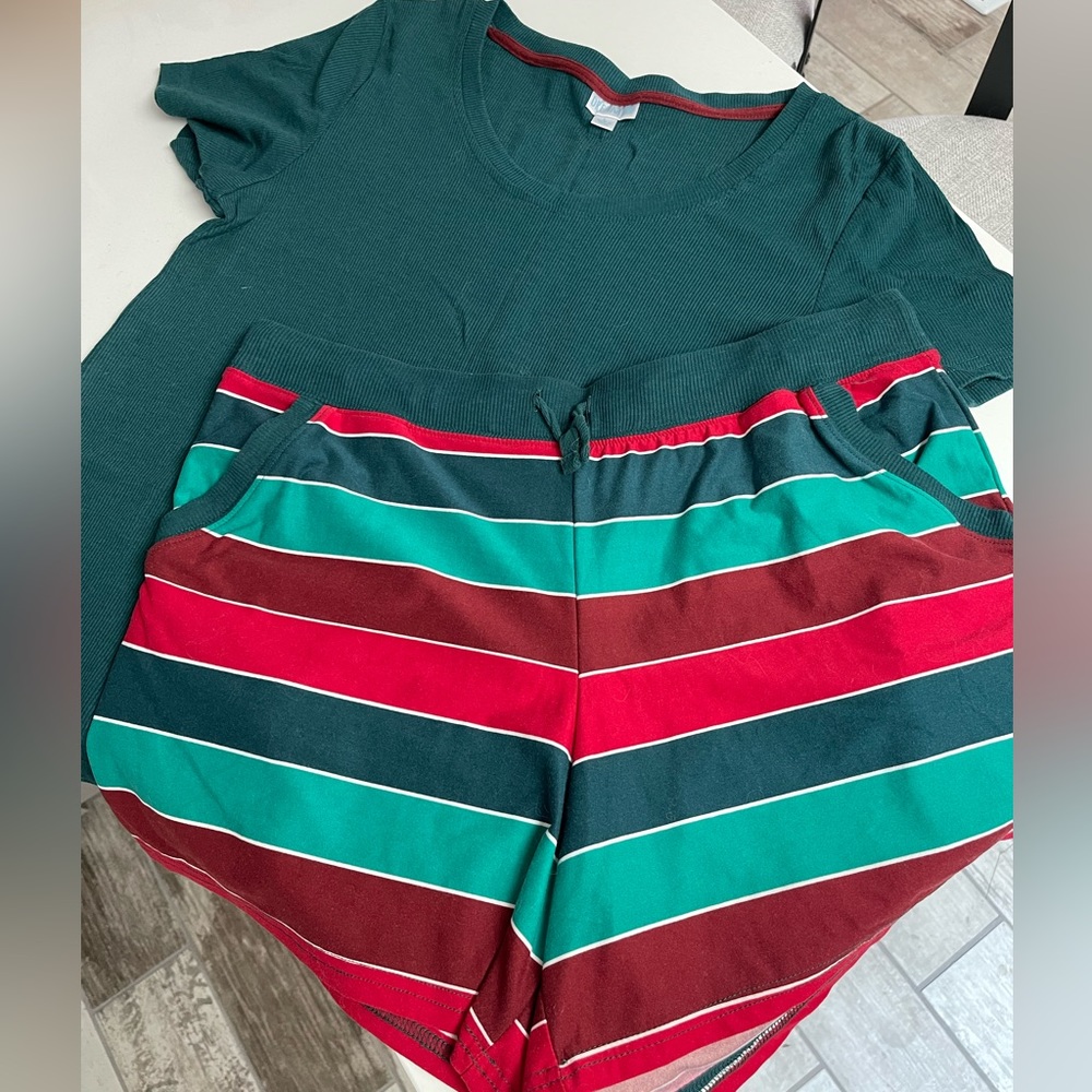 Lularoe Carol Set - Picture 3 of 3